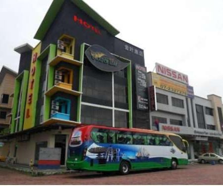 Golden Leaf Hotel Danga Bay Джохор Бахру Екстериор снимка