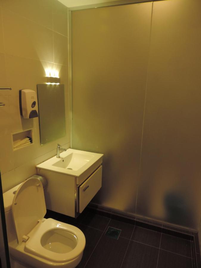 Golden Leaf Hotel Danga Bay Джохор Бахру Екстериор снимка