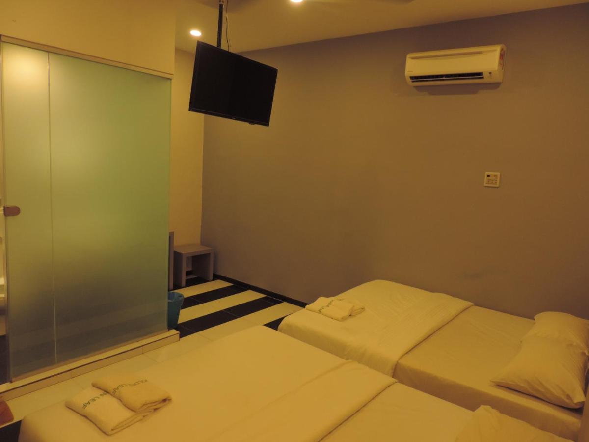 Golden Leaf Hotel Danga Bay Джохор Бахру Екстериор снимка
