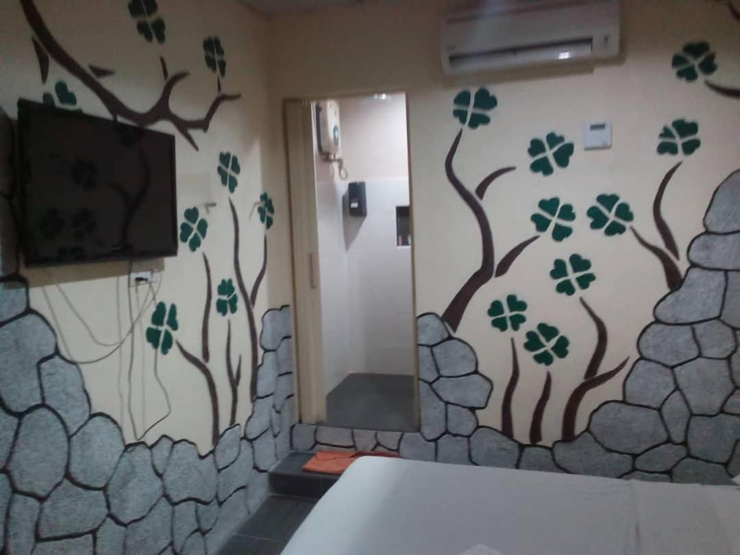 Golden Leaf Hotel Danga Bay Джохор Бахру Екстериор снимка