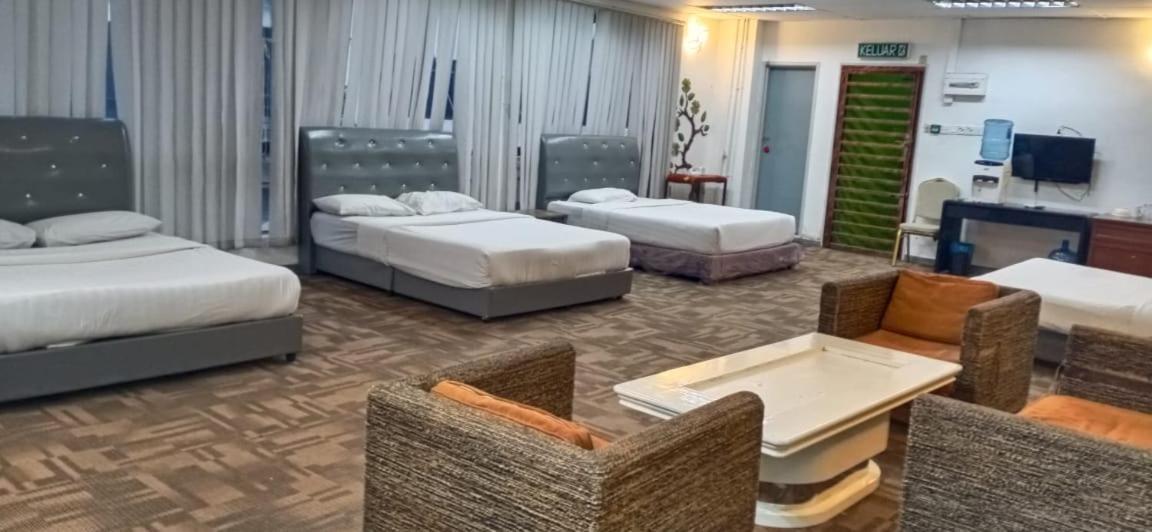 Golden Leaf Hotel Danga Bay Джохор Бахру Екстериор снимка